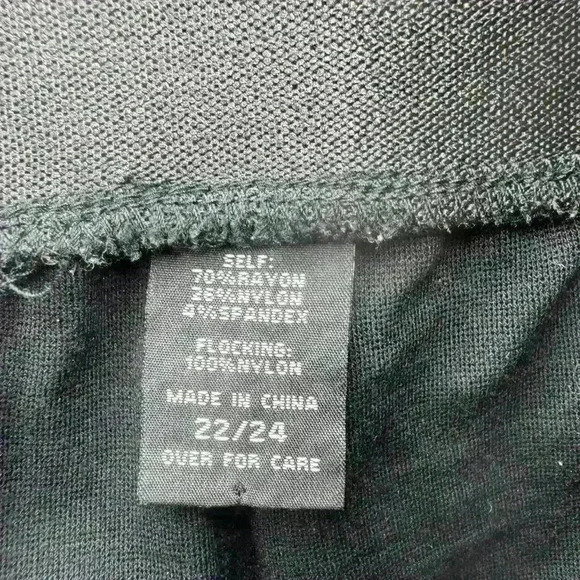 Ashley Stewart Black Velvet Detailed Pointe Leggings Size 22/24 - Picture 6 of 9